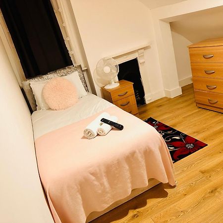 Victorian Woods Bnb イルフォード エクステリア 写真