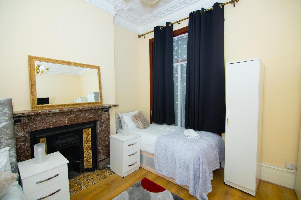 Victorian Woods Bnb イルフォード エクステリア 写真