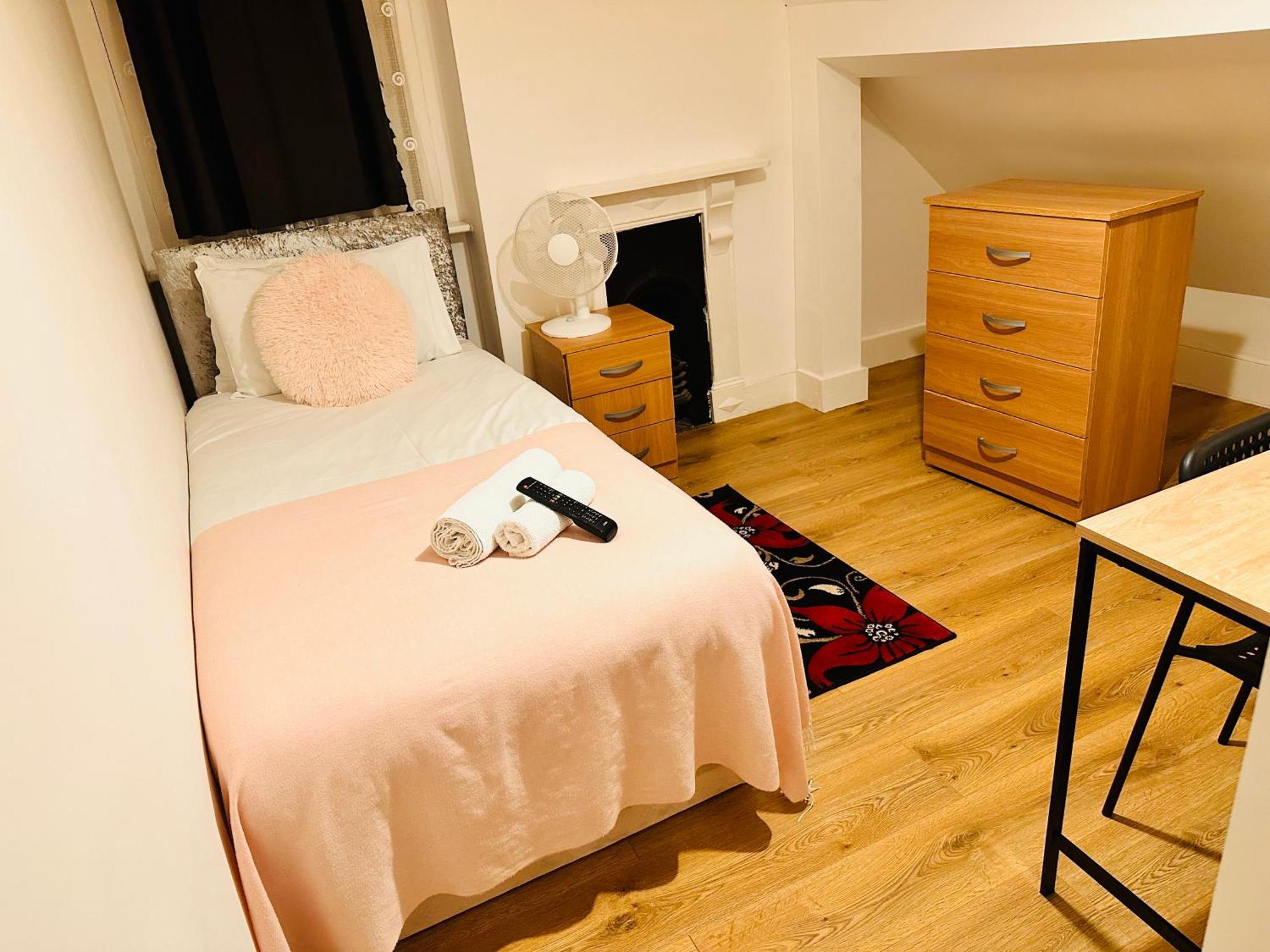 Victorian Woods Bnb イルフォード エクステリア 写真
