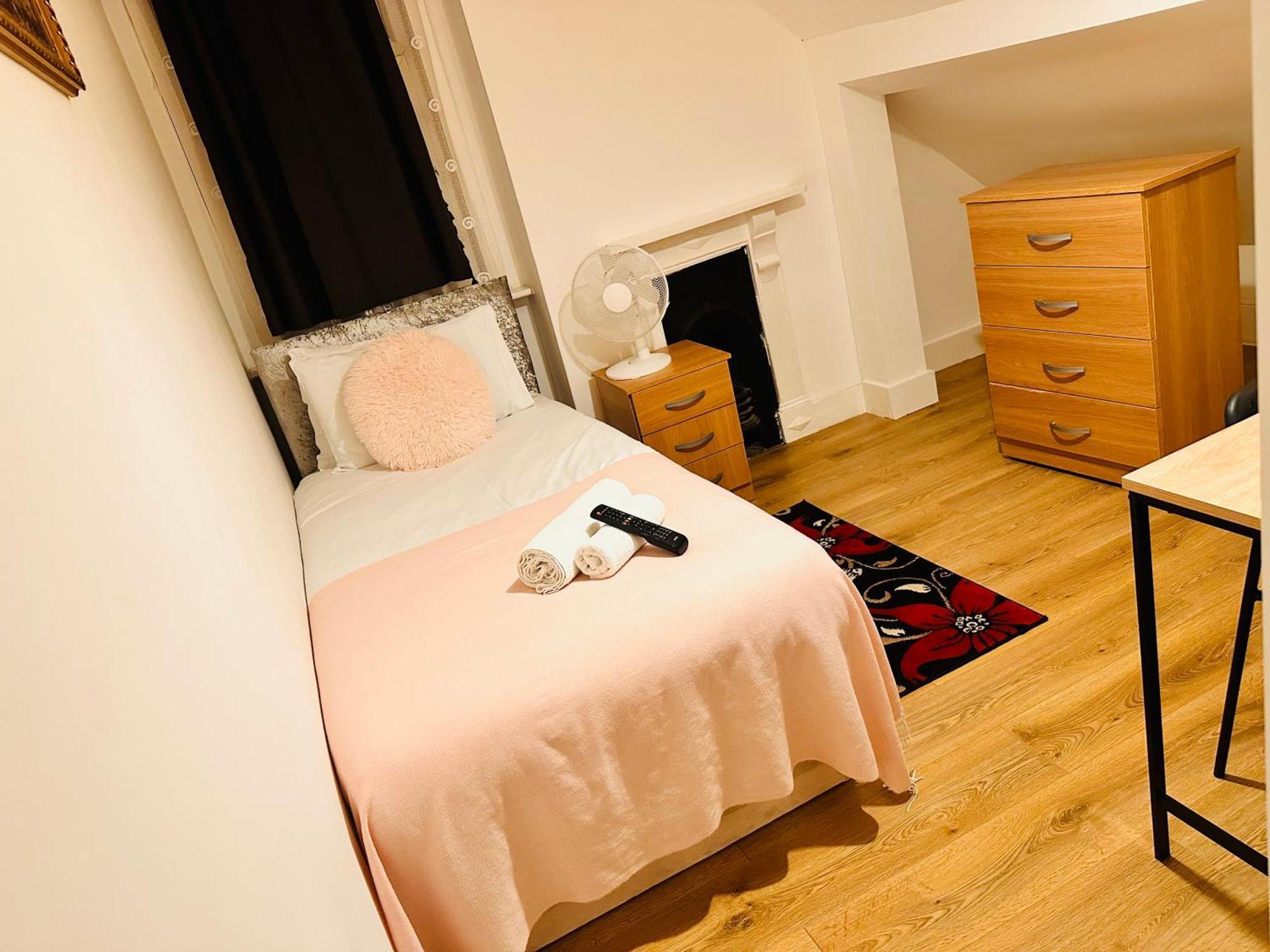 Victorian Woods Bnb イルフォード エクステリア 写真